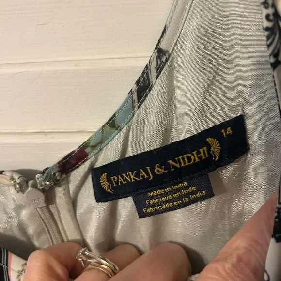 Framed Florals Anthropologie Dress - Picture 2 of 4